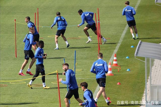 一场4-5，让36年的神奇纪录无缘被破！英超成输家，2年拿4冠留遗憾